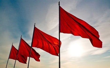 4 Dating Red Flags