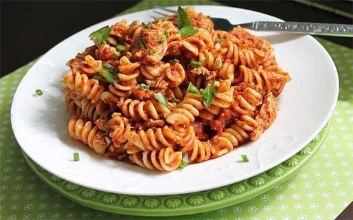 5 Foods To Avoid On A First Date