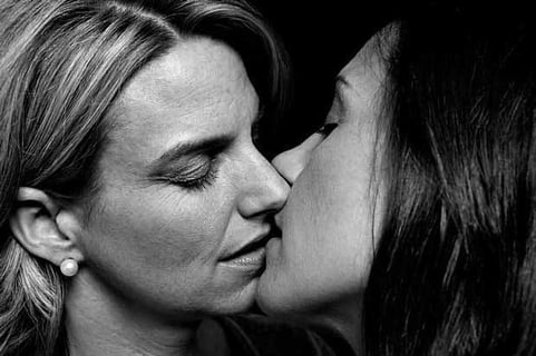5 Reasons Kissing On A First Date Doesnt Make You A Lesbian Couple