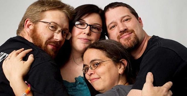 11 Best Polyamory Blogs Of 2014