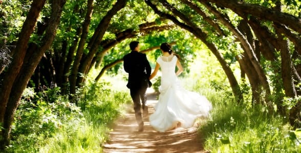 Photo of a married couple at Red Butte Garden