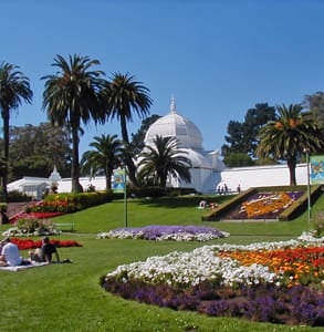 Photo of the Conservatory of Flowers and Golden Gate Park