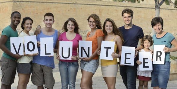 Photo of people volunteering Photo of people volunteering
