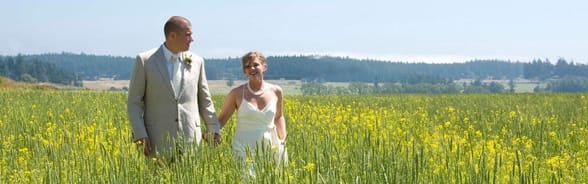 Photo of a couple getting married in the San Juan Islands