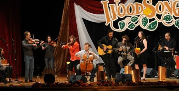 Photo of a WoodSongs show