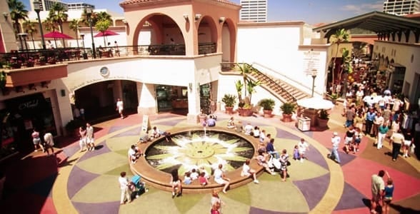 Photo of the Fashion Island Shopping Center