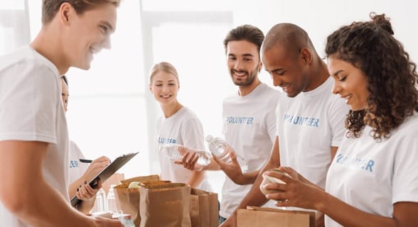 Photo of people volunteering