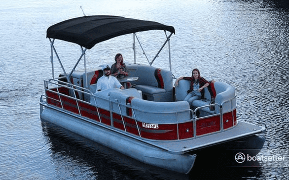 Photo of a Boatsetter pontoon boat Photo of a Boatsetter pontoon boat