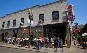 Voodoo Doughnut Keeps Portland Dating Weird With Wacky Flavors First Date Icebreakers And Plenty Of Bacon