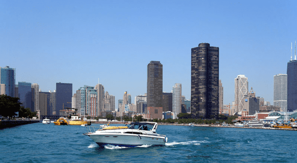 Photo of a Boatsetter boat on Lake Michigan
