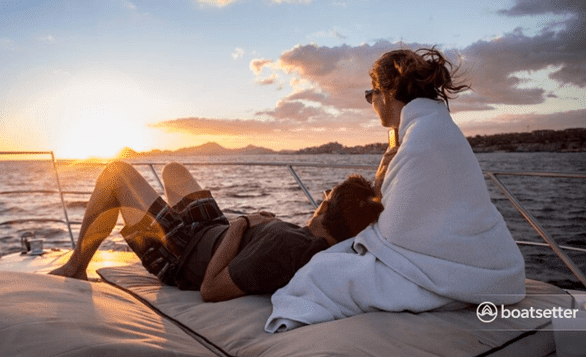 Photo of a couple on a Boatsetter boat