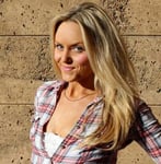 Photo of Emyli Lovz, dating coach