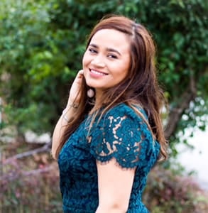 Photo of Shaina Singh, psychotherapist and dating coach