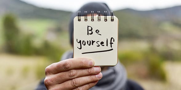 Photo of a note that says be yourself