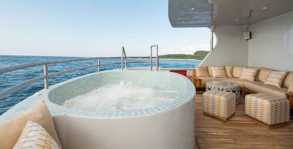 Photo of the hot tub on Origin