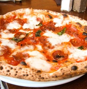 Photo of a pizza at Spacca Napoli