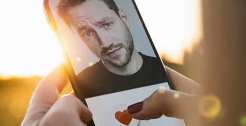 Top iOS dating apps are exposing your personal life to hackers