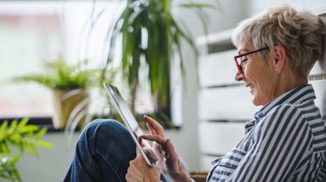 How Midlife Singles Can Date Again After A Death