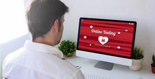 4 Things You Learn By Looking at Someone's Dating Profile