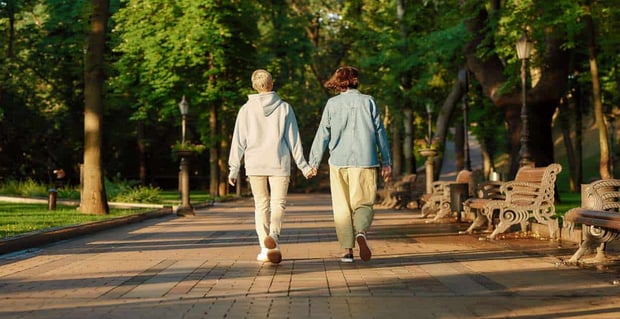 Spring Date Ideas For Lesbians