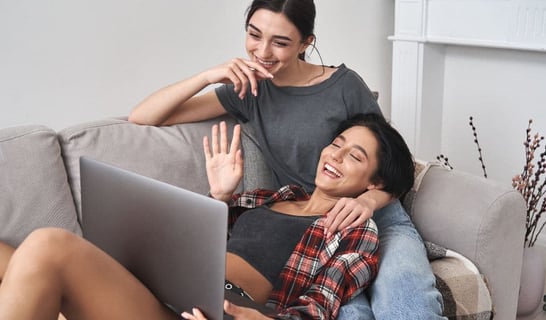 The 10 Best Female Friendly Dating Apps Of 2015