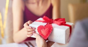 5 Worst Valentine’s Day Gifts for Lesbians