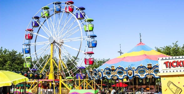 Photo of a county fair Photo of a county fair