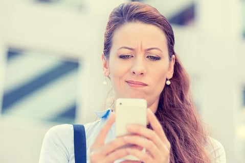 6 Ways Your Phone Is Ruining Your Dating Life