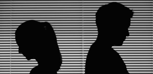 couple breaking up