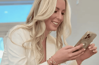 Kelsey Wonderlin texting 