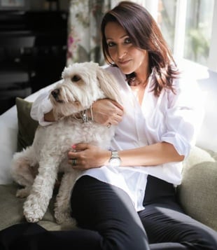 Sara Davison photo with dog Sara Davison photo with dog