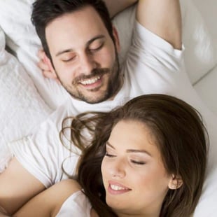Amanda Louder Coaching couple in bed 
