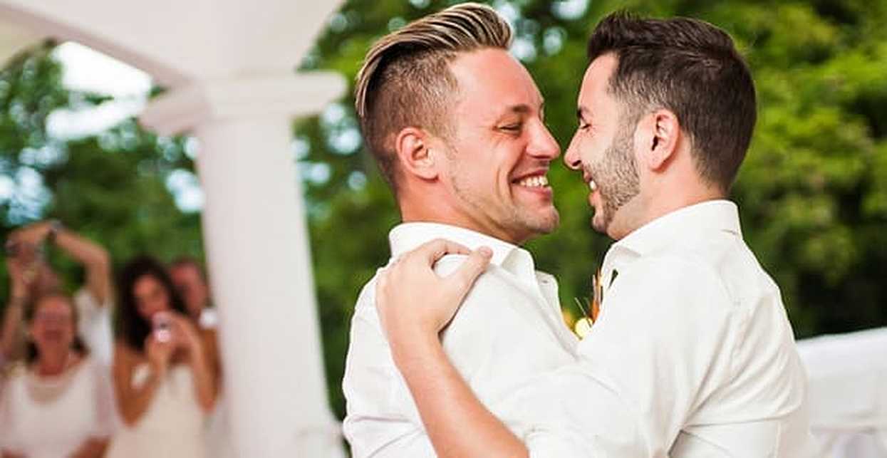 Barkmere gay matchmaking service