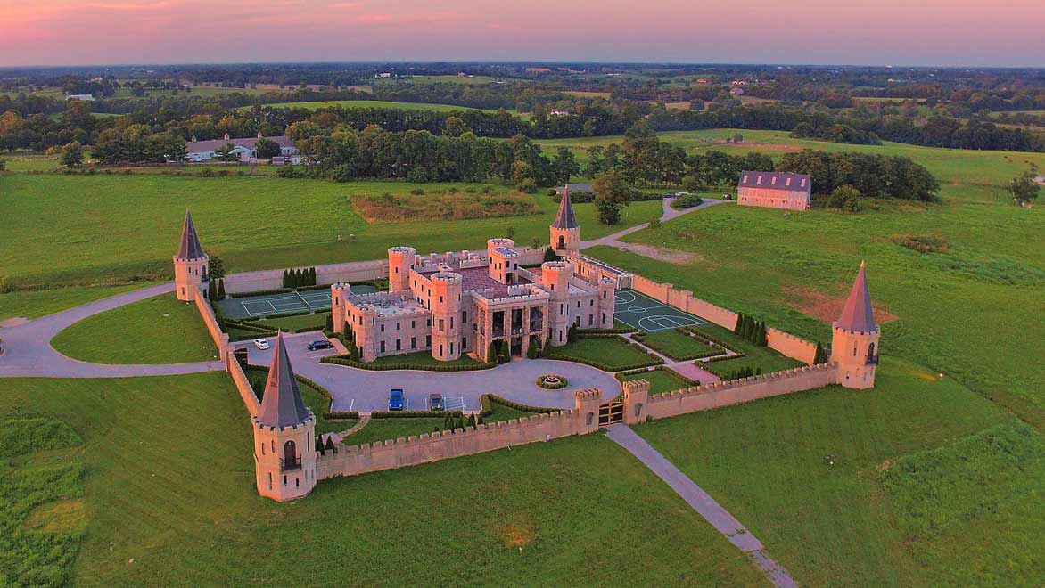 Editor’s Choice Award The Kentucky Castle Hotel & Spa Treats Couples