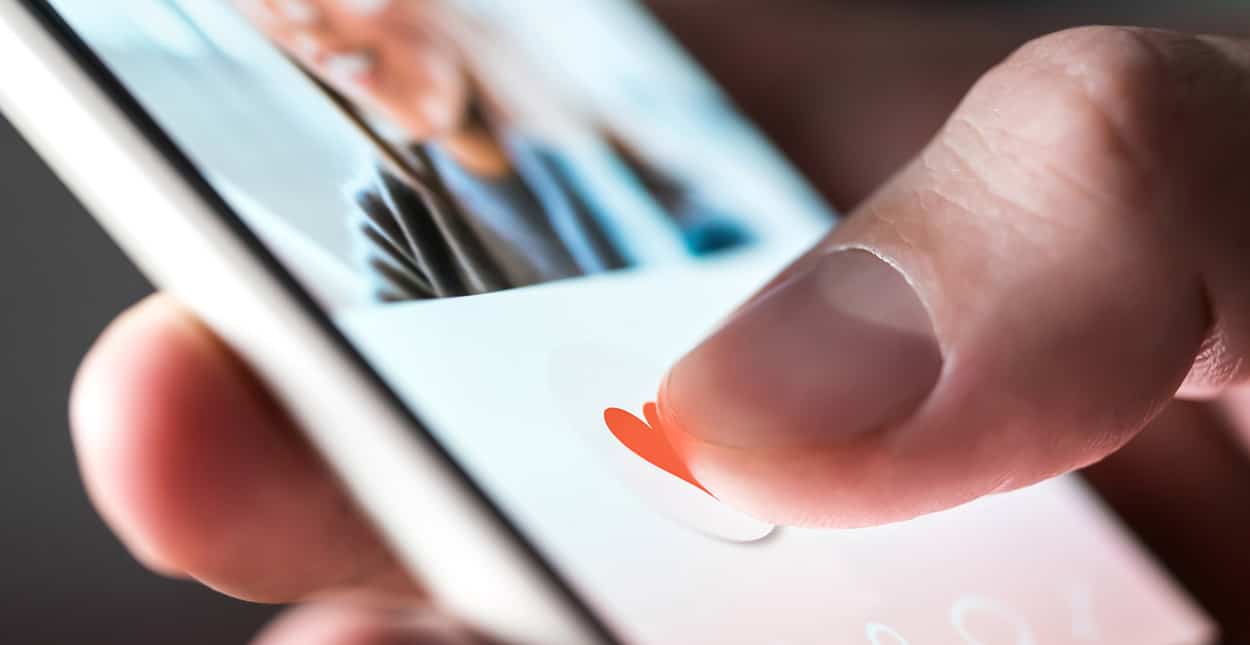 How Dating Apps Changed Our Love Lives, for Better or Worse